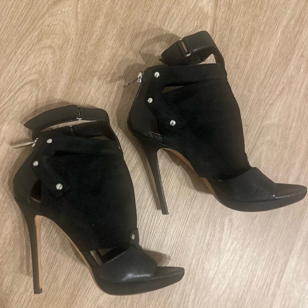 HERVE LEGER BLACK HALIA LEATHER and SUEDE ANKLE BOOTIE PUMPS Size 8 / 38